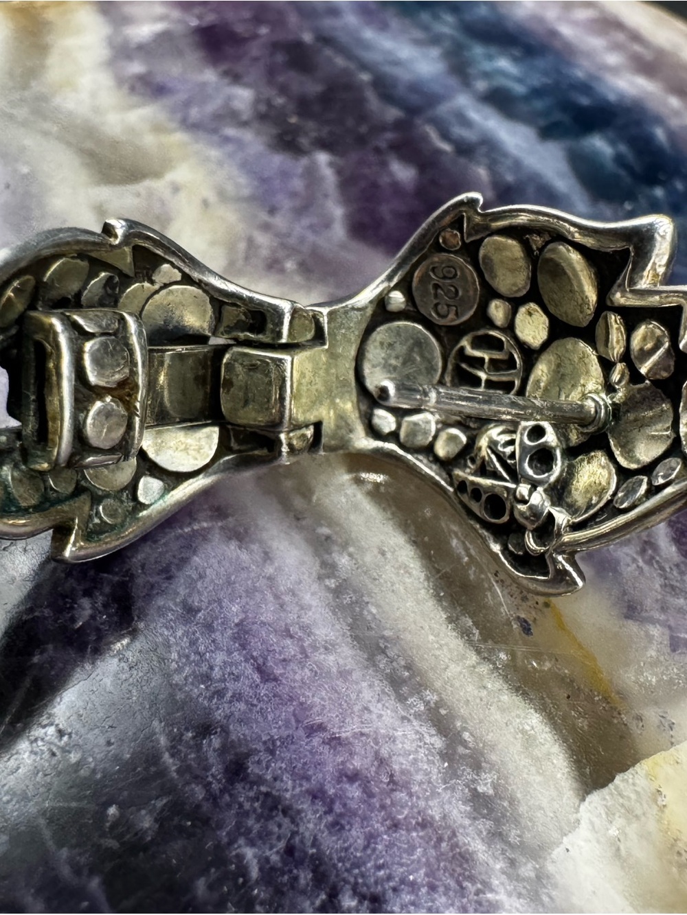 John Hardy 925 Sterling Silver Dot Ayu Leaf Earrings - Picture 7 of 8